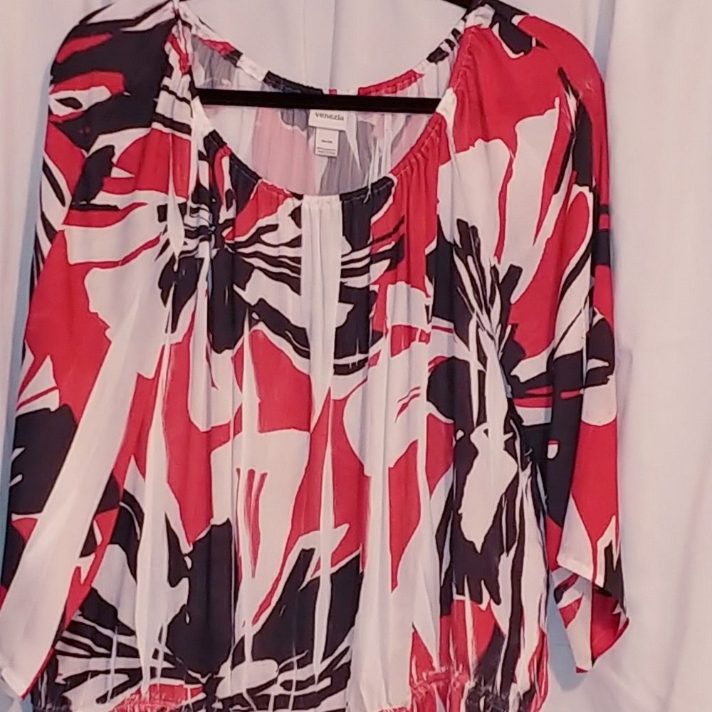Polyester red and black abstract print top